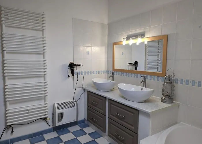 Maison Avec Piscine Privative, Jardin, Billard Et Proche Des Beaux Villages De France - Fr-1-653-243 * Salles-Lavalette